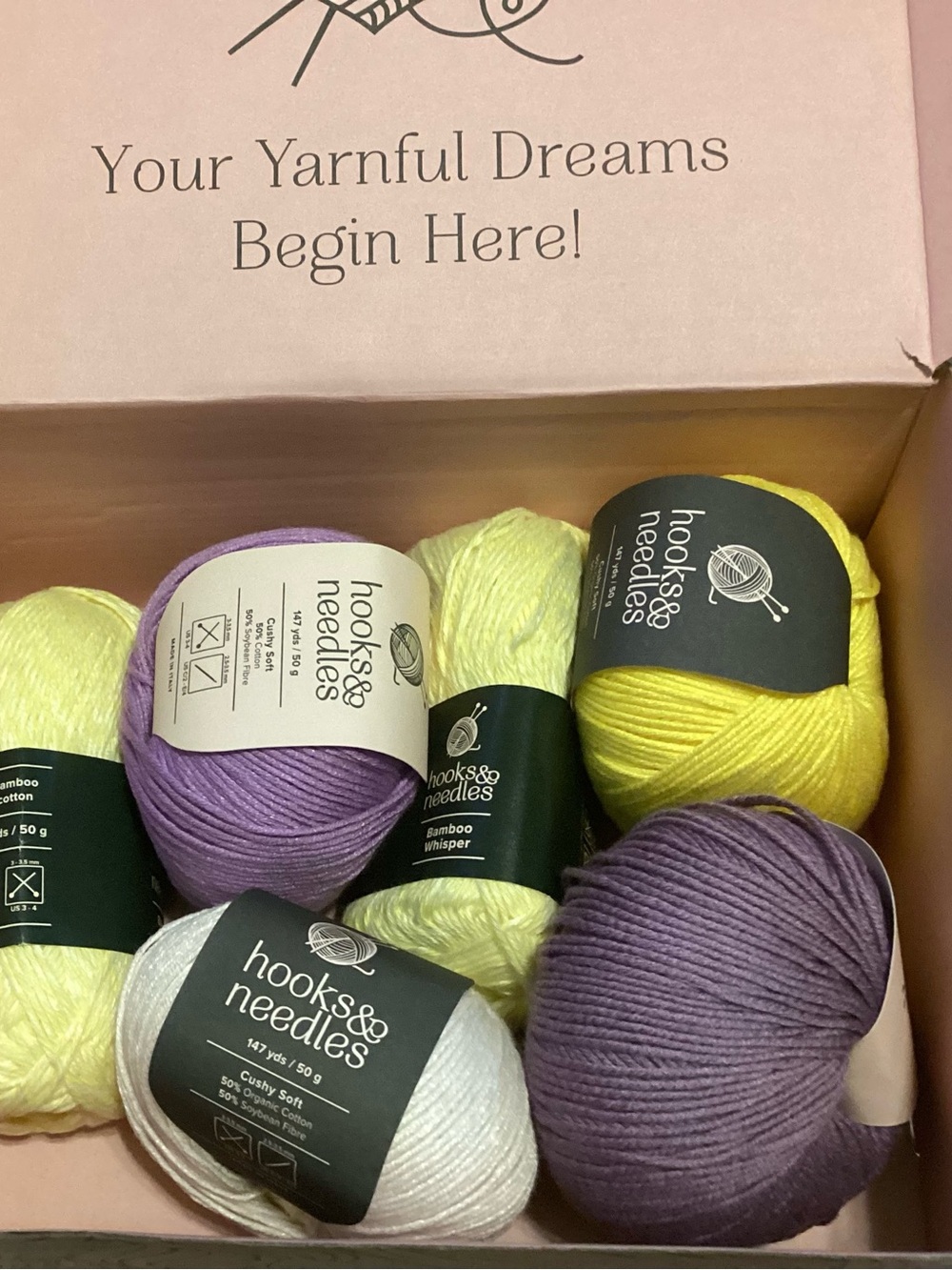 Knitting subscription kit - Picture 2 of 4